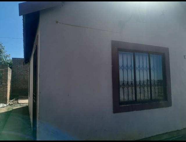 2 BEDROOM HOUSE FOR SALE IN PALM RIDGE